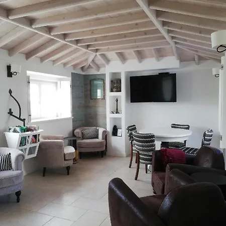 O Amorzinho Sintra Bed & Breakfast