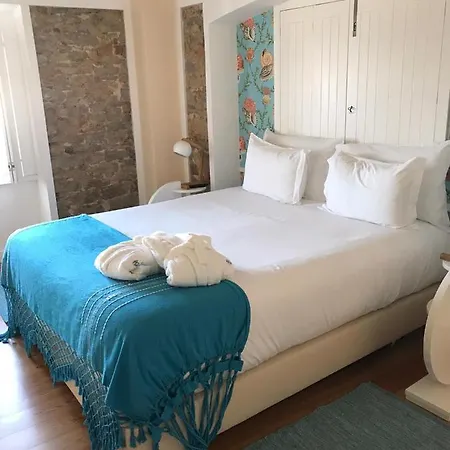 O Amorzinho Sintra Bed & Breakfast *