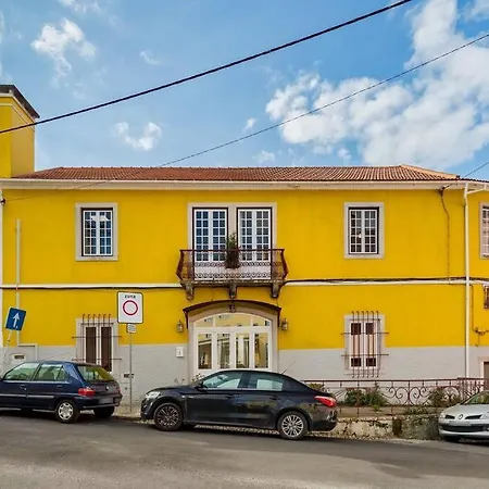 A Casa Amarela De Apartamento Sintra