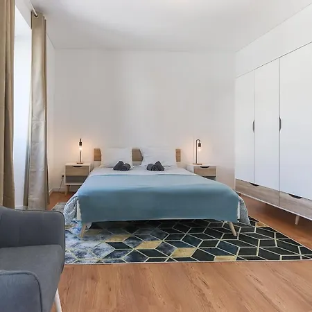Apartment Flower Lux Iii