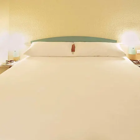Ibis Lisboa 2*