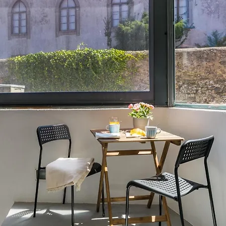 Enchanted Tales, In Apartamento *