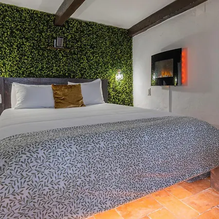 Wow - Unique Double Smart In 17th Century Palace! Hot Tub, Snooker, Bbq, Ps5, Sauna, Gym Hotel Sintra