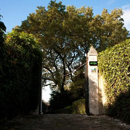 Almaa Albergue Sintra