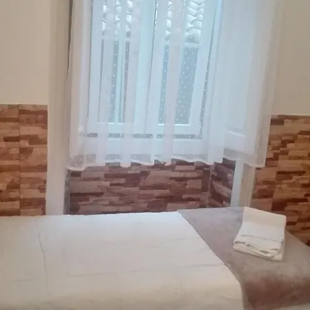Valdez Guest house *