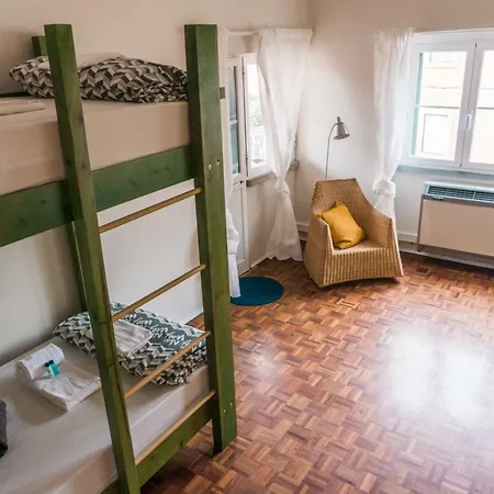 Nice Way Albergue Sintra