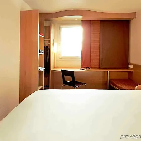 Ibis Lisboa 2*