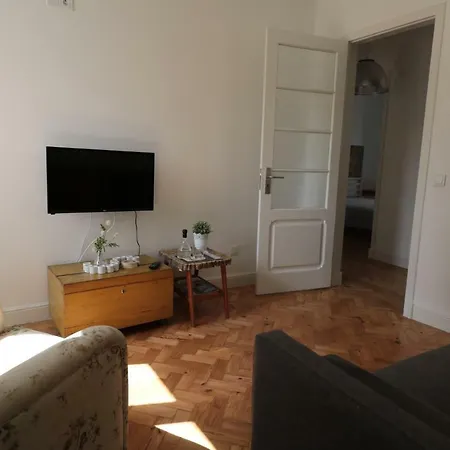 Apartment Casa D 2 *