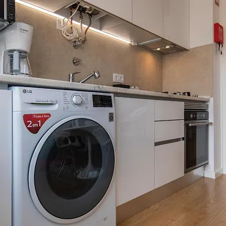 Lovelystay - Mountain View Apartment