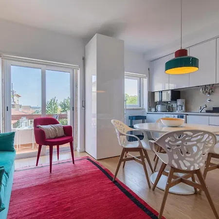 Lovelystay - Mountain View Apartment *