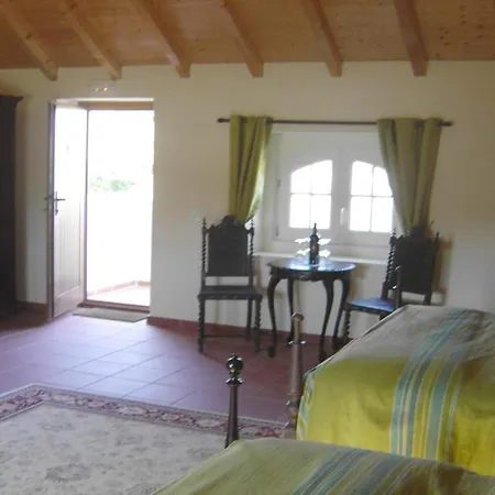 Quinta Do Scoto Acomodação com café da manhã  4*