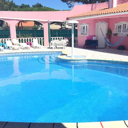 Charming In With Pool Apartment