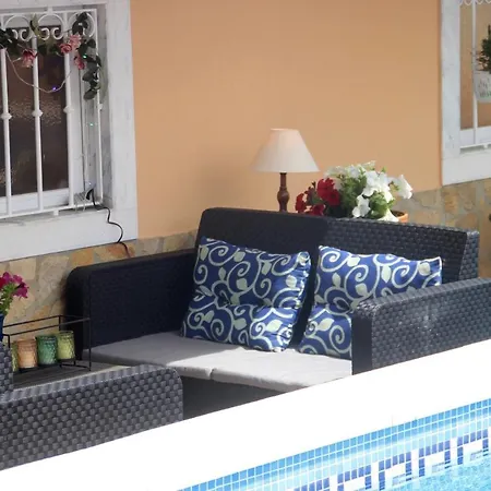 Homestay Castelinho Carrascal Summer Apt & Heated Pool *