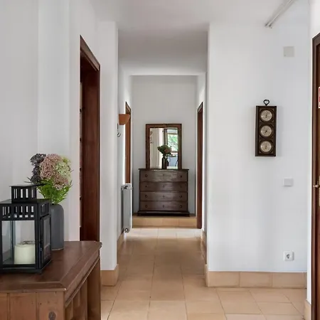 Joivy 3-Br Cottage With Terrace And Garden In Colares Sintra