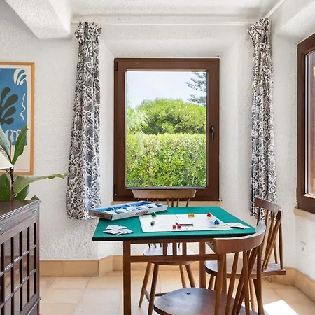 Holiday home Joivy 3-Br Cottage With Terrace And Garden In Colares