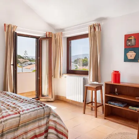 Joivy 3-Br Cottage With Terrace And Garden In Colares *