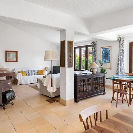 Joivy 3-Br Cottage With Terrace And Garden In Colares *