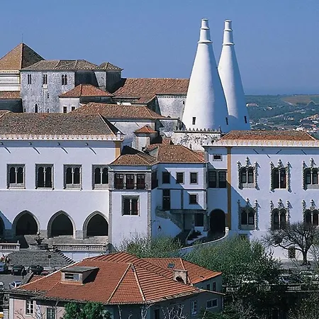 Castelinho Carrascal Summer Apt & Heated Pool