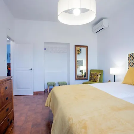 Casa Bom Dia Holiday home *