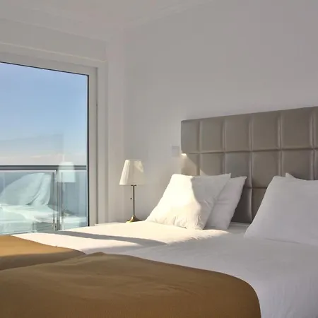 Guest house Mega Ocean Magoito - - *