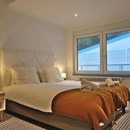 Guest house Mega Ocean Magoito - - Sintra