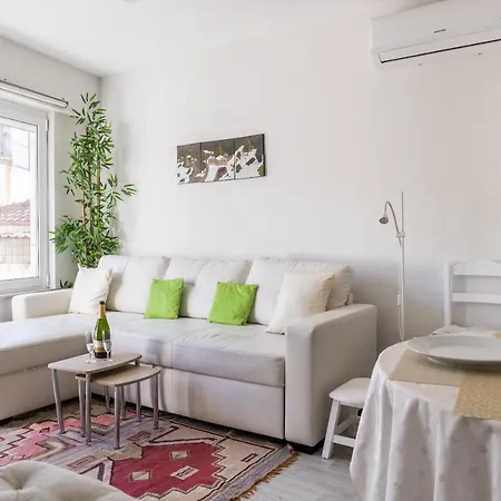 Apartment 2 Bedroom House And Garden Lounge Sintra