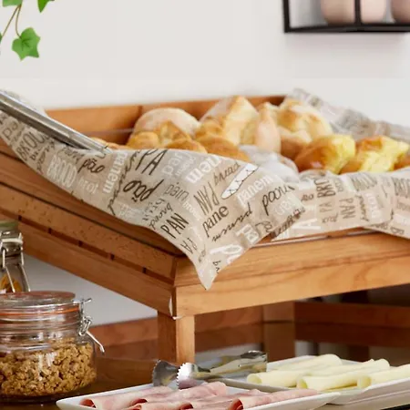 Sintra Green Chalet Bed & Breakfast *