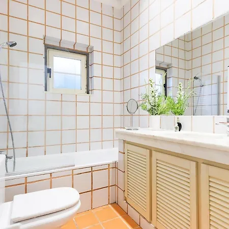 Vivenda Sao Lucas Holiday home *