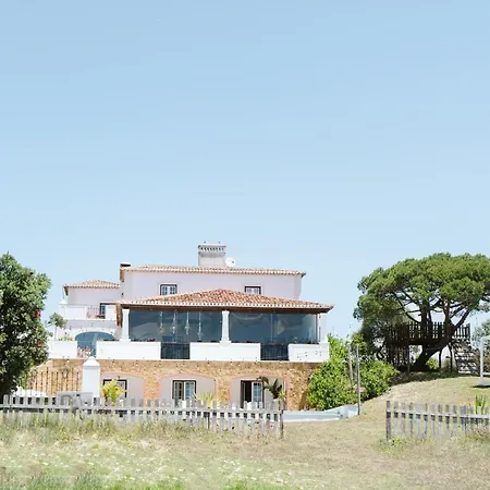 Dreamsea Surf Bed & Breakfast