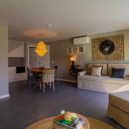Cerrado Fontainhas Farm stay Sintra