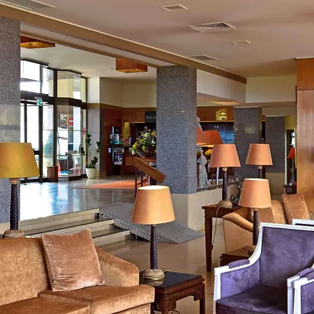 Nh Centro Hotel 4*