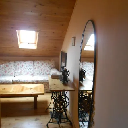 Albergue Small *