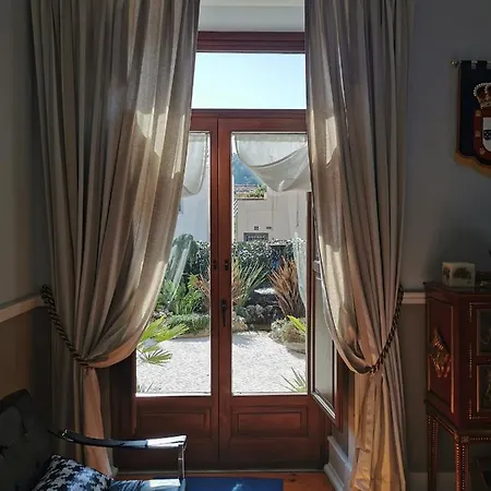 Vitorino Bed & Breakfast Colares