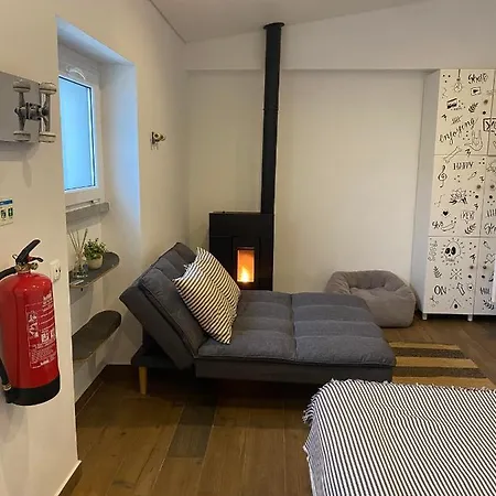 Alojamento de Acomodação e Pequeno-almoço Azen Cool House