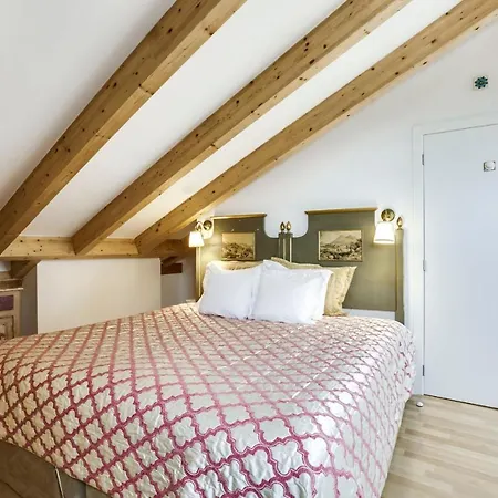 Apartment Luxa Charm House By Lovelystay