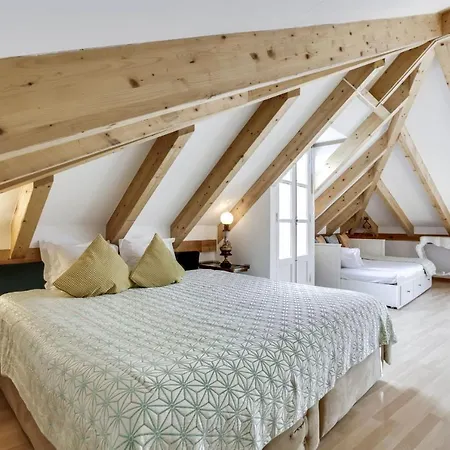 Apartment Luxa Charm House By Lovelystay