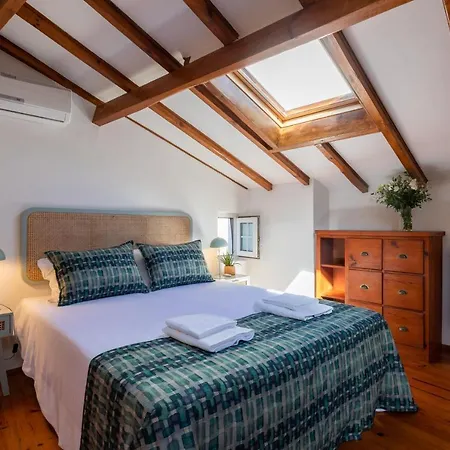 Casa Pequena By Lovelystay Holiday home *