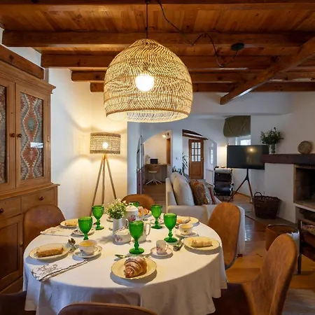 Casa Pequena By Lovelystay Holiday home