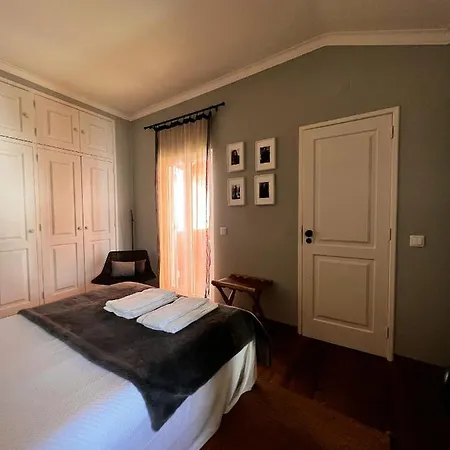 Castelinho Da Azoia - Checkinhome