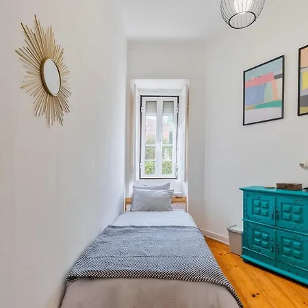 A Casa Amarela De *