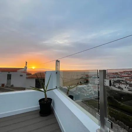 Azenhas Do Mar Cliffs House *