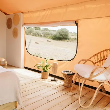 Dreamsea Surf Bed & Breakfast
