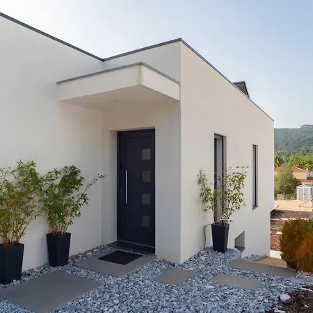 Holiday home Amazing Retreat W/ Pool By Lovelystay *