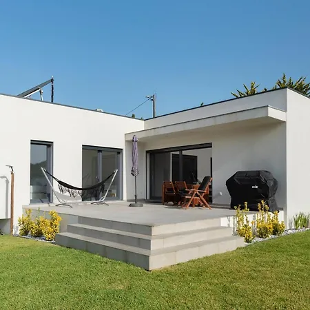 Amazing Retreat W/ Pool By Lovelystay Holiday home Sintra