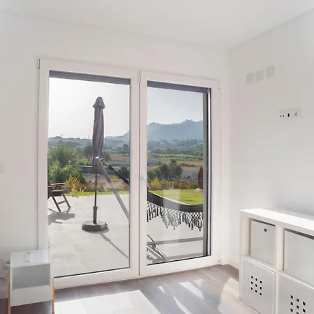 Amazing Retreat W/ Pool By Lovelystay Holiday home