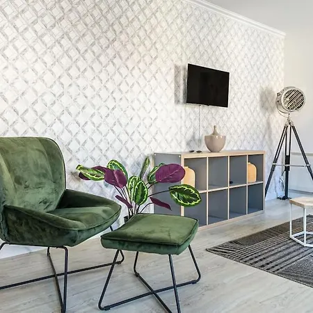 Enchanted Tale In Apartment Sintra