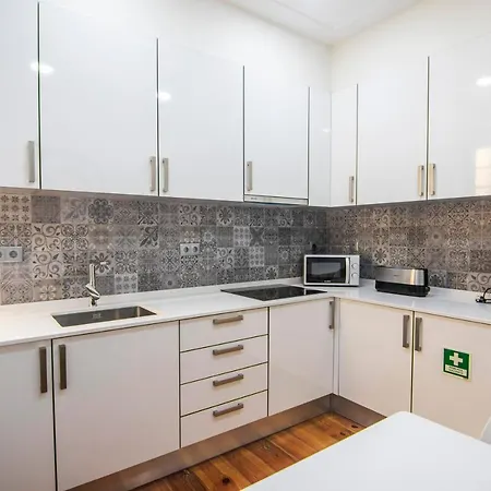 Bendi White Experience Apartment Sintra
