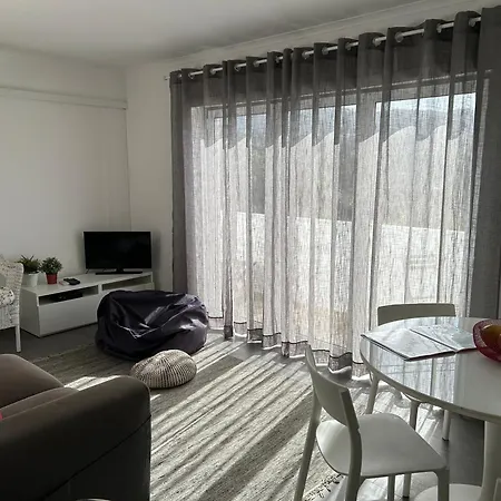 Cabriz White House Apartment