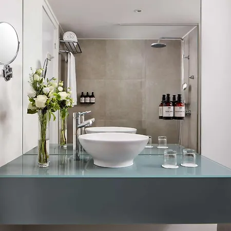 Nh Centro Hotel 4*