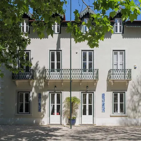 Luxurious Royal Estate In Historic Paradise *
